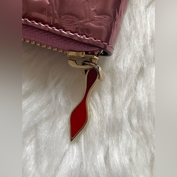 Christian Louboutin Pink Enamel Zippy Wallet - Picture 12 of 12